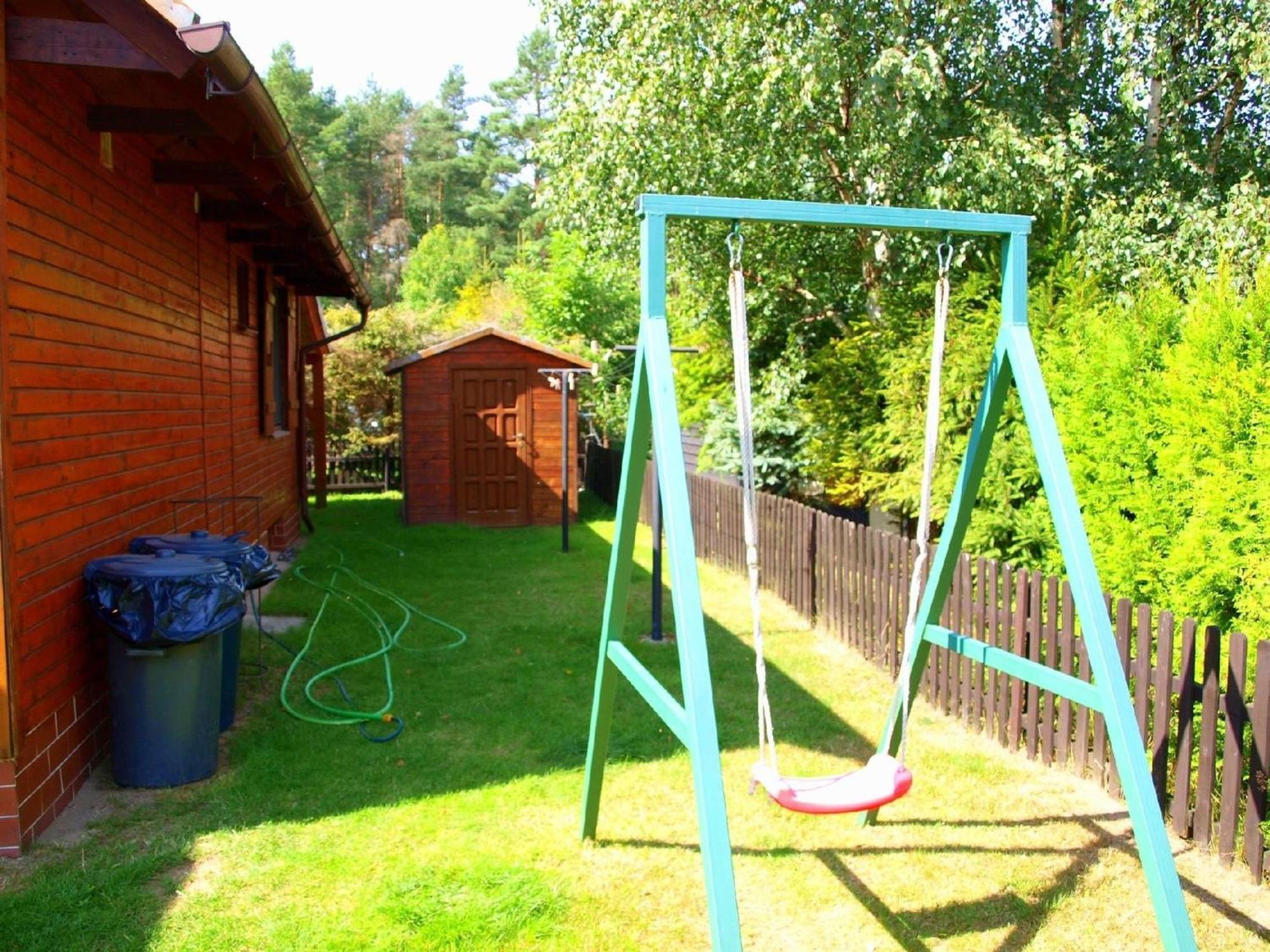 Holzhuette Mit Weitlaeufigem Garten Am Wald Villa Kopalino Eksteriør bilde